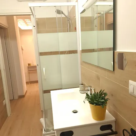 아파트 Eluna 아시시